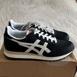 ASICS tiger runner II men’s size 9